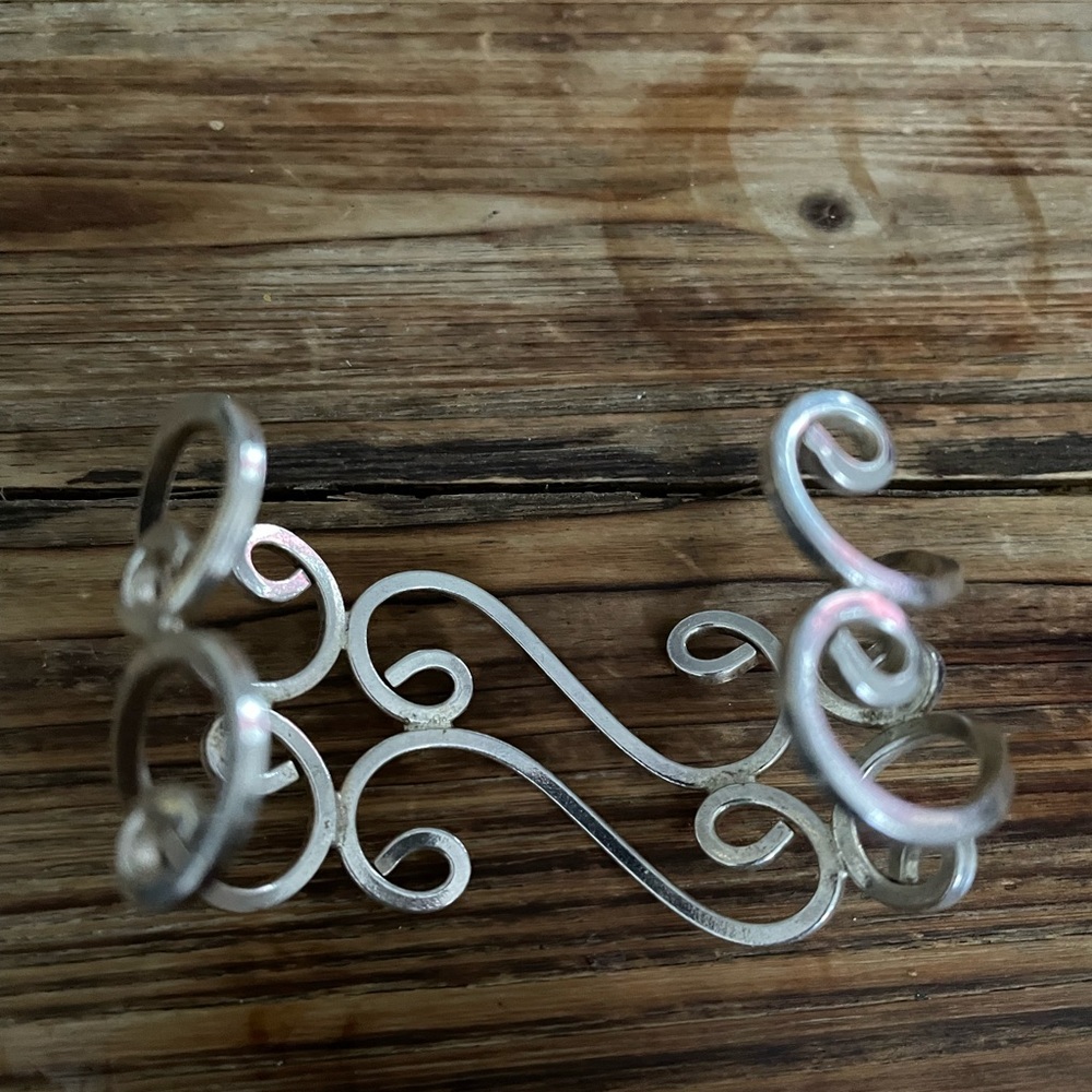 Cuff bracelet in silver
